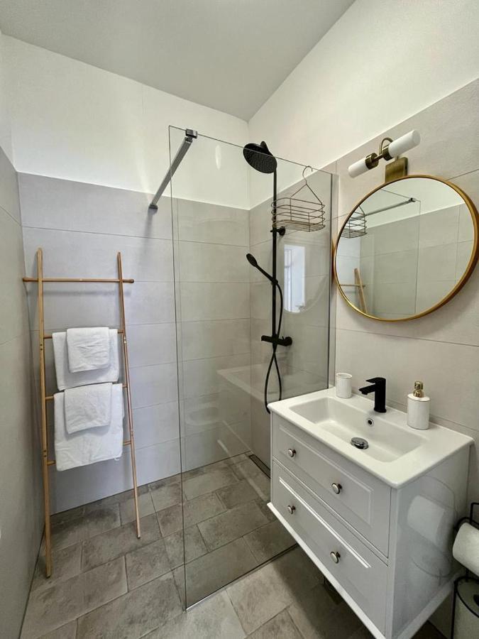 Lux Apartmans Apartment Pula Bagian luar foto