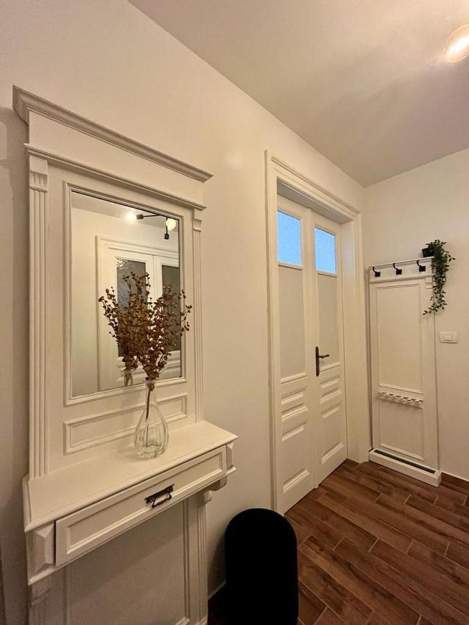 Lux Apartmans Apartment Pula Bagian luar foto
