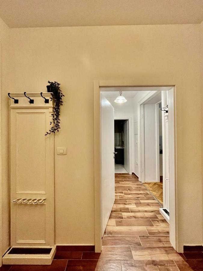 Lux Apartmans Apartment Pula Bagian luar foto