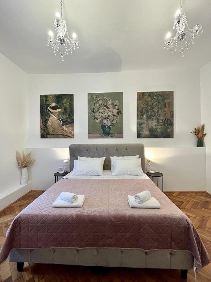 Lux Apartmans Apartment Pula Bagian luar foto