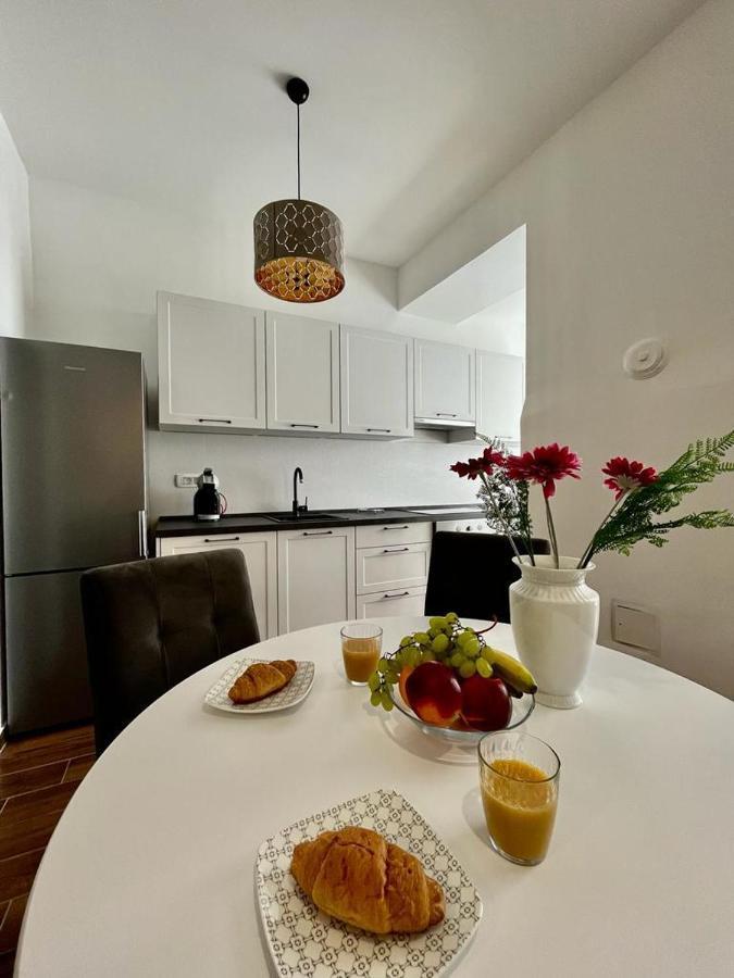 Lux Apartmans Apartment Pula Bagian luar foto